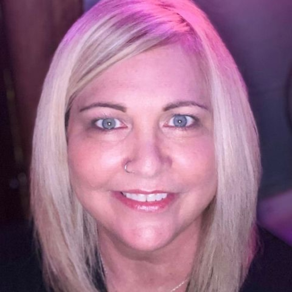 Meet your Posher, Leigh